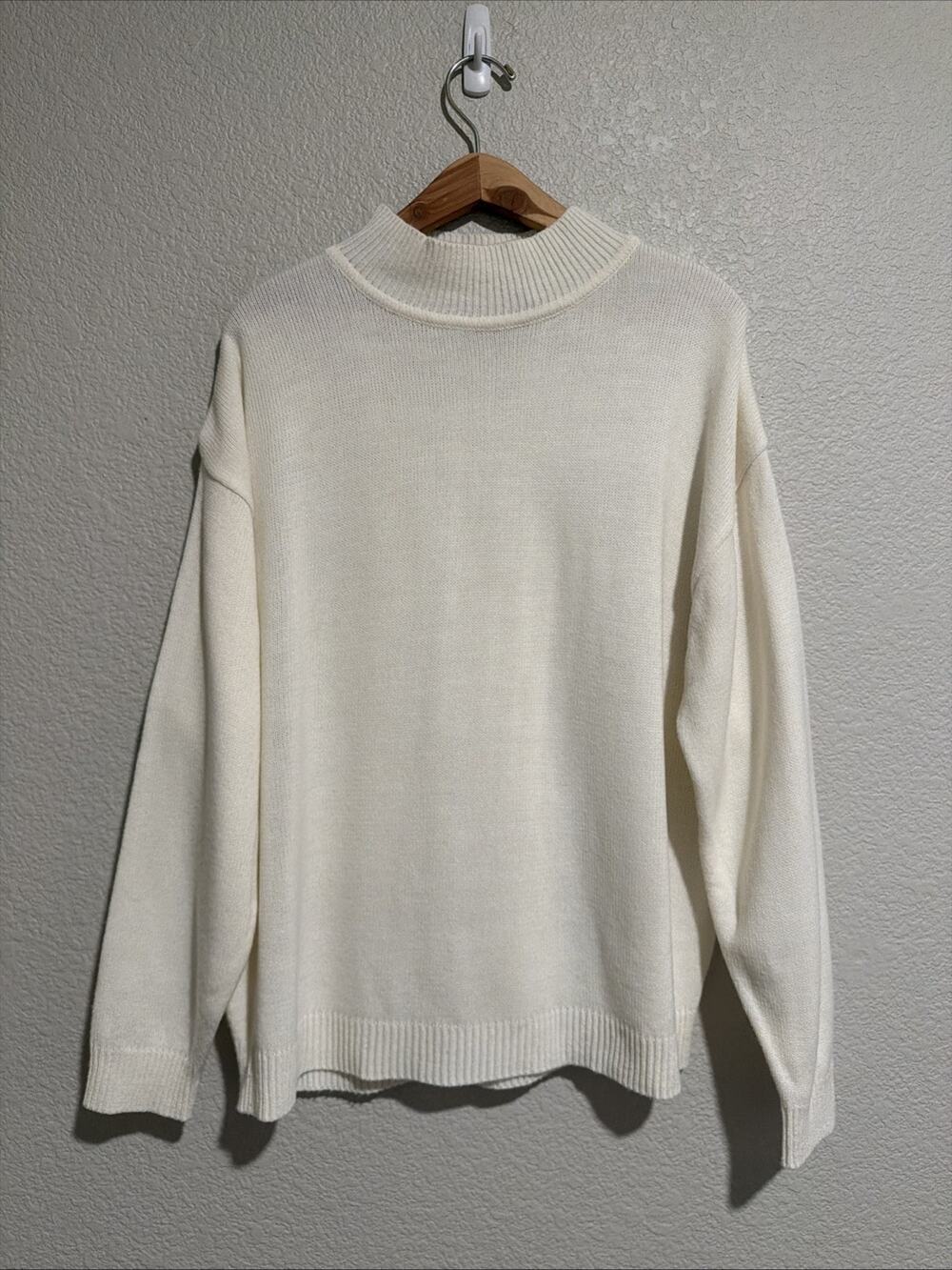 Vintage Blair Sweater Top Ivory Minimalist Luxury Coastal Cottage Mock Neck XL